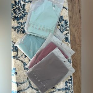 Balance Athletica Lot